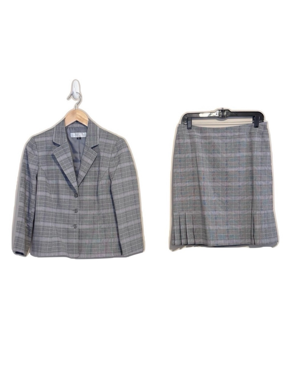 Tahari ASL Skirt and Blazer Gray and Pink Glen Plaid 6P Skirt Suit 6 Petite